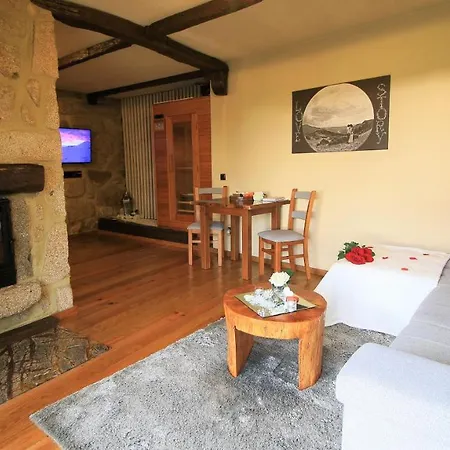 Story - Piscina & Sauna - Lareira アルコス・デ・ヴァルデヴェス